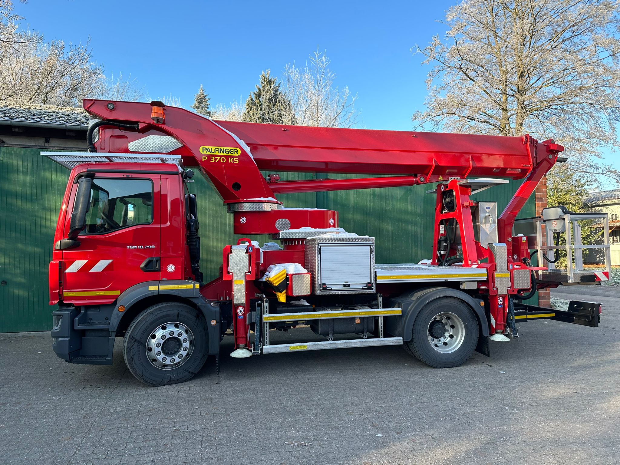 LKW-Arbeitsbühne LK 330